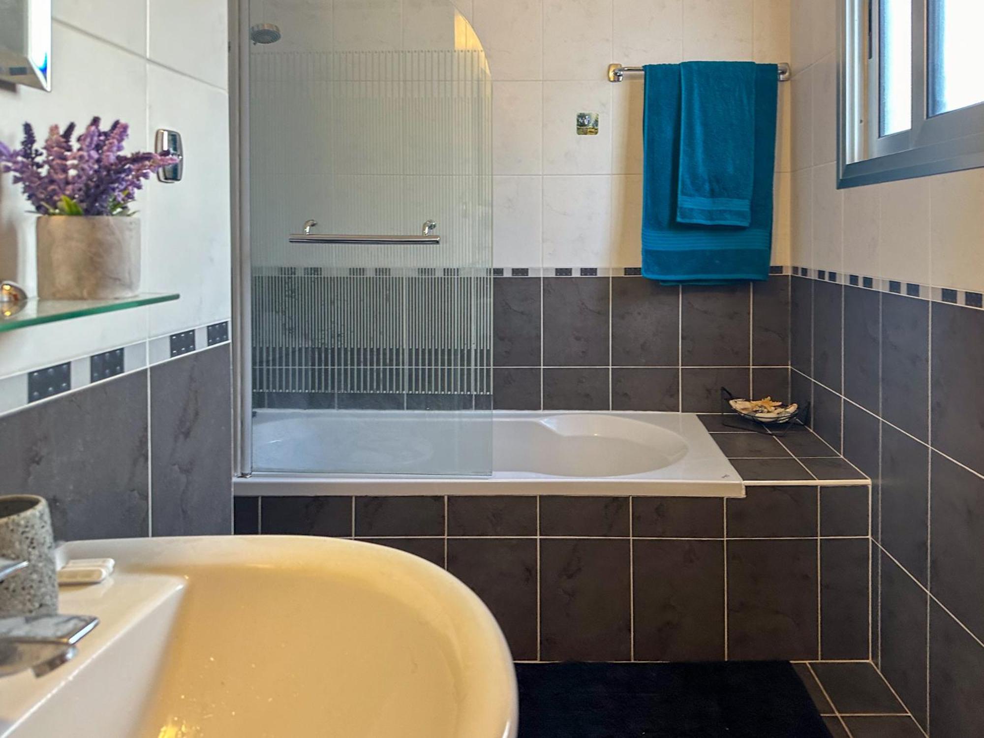 Nefeli Blue-Horizon 2B, Pool, Suites, Big Balconies Paphos 外观 照片